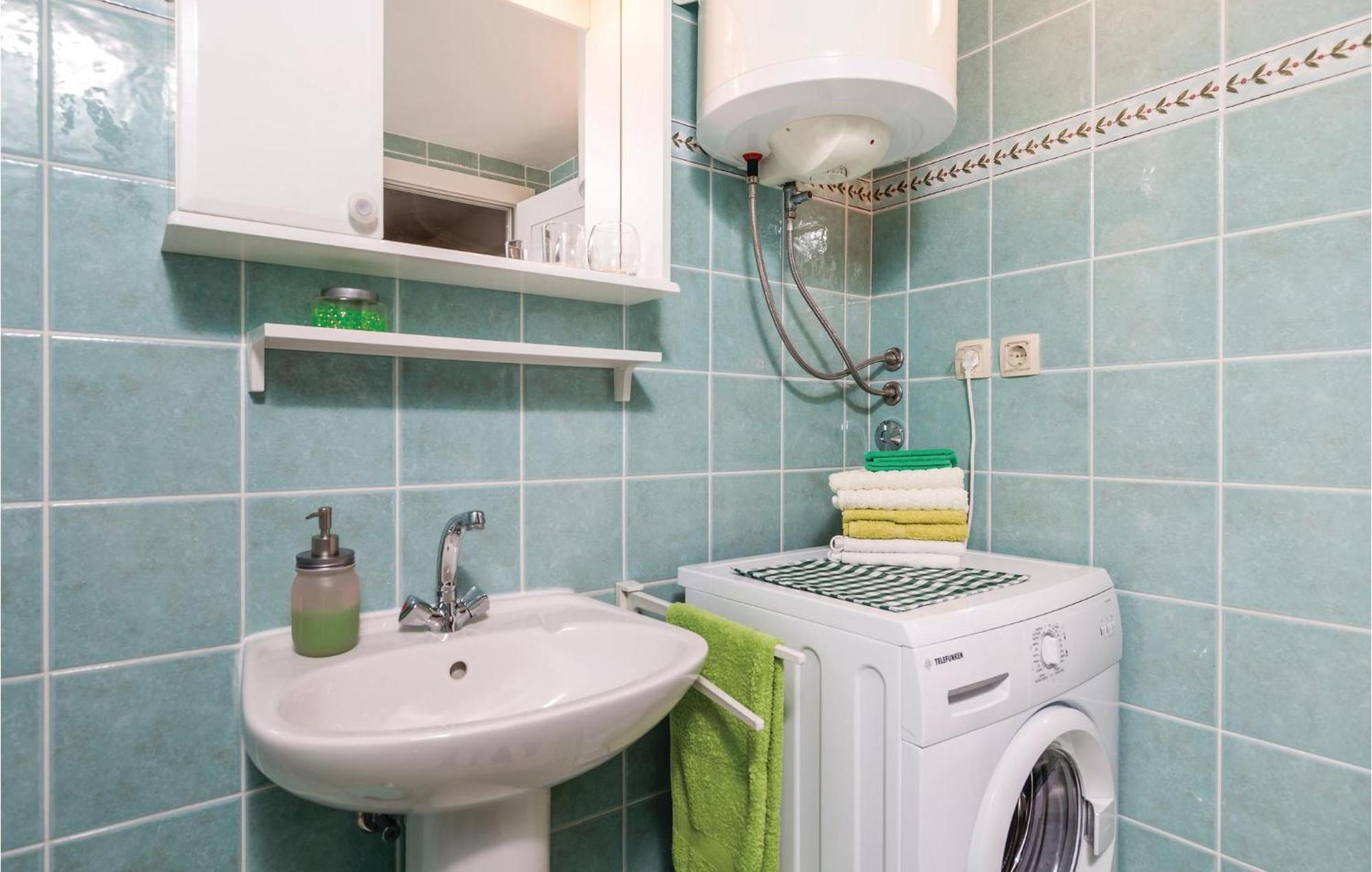 1 Bedroom Gorgeous Apartment In Lovran Εξωτερικό φωτογραφία
