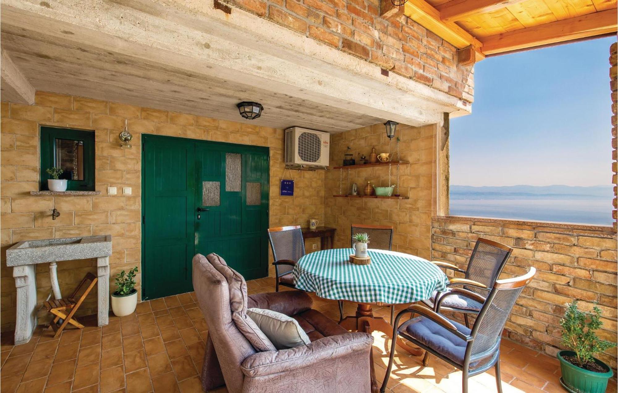 1 Bedroom Gorgeous Apartment In Lovran Εξωτερικό φωτογραφία