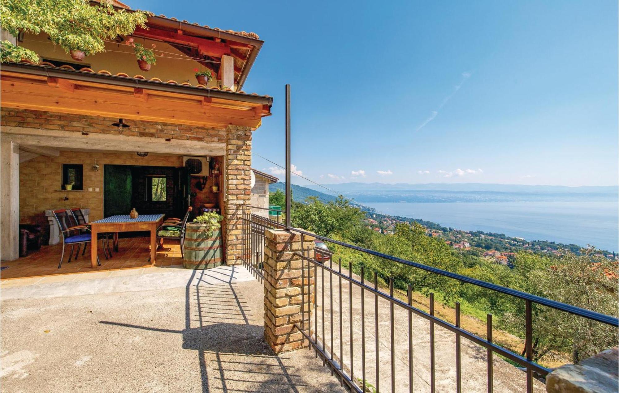 1 Bedroom Gorgeous Apartment In Lovran Εξωτερικό φωτογραφία
