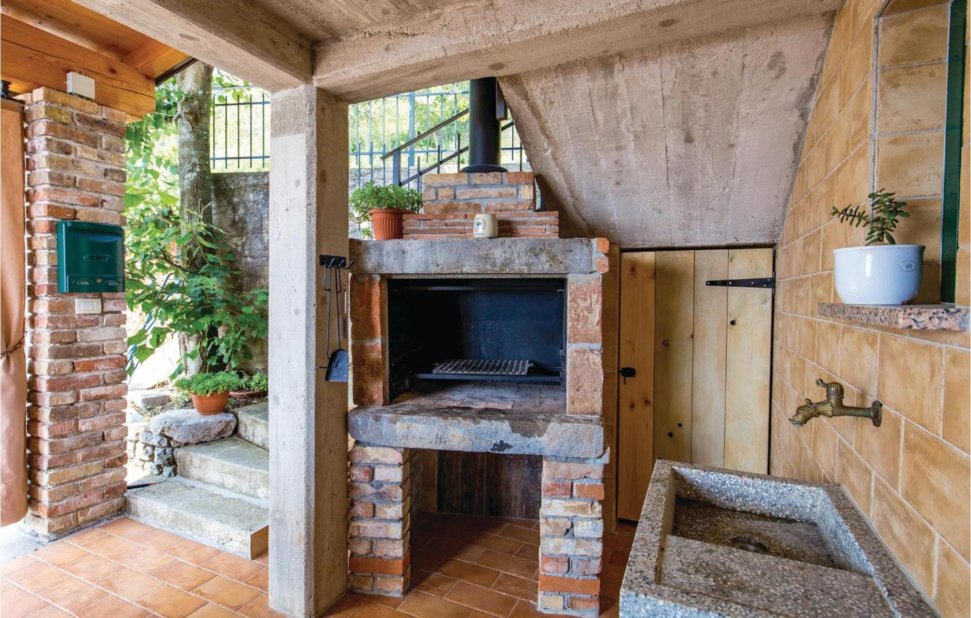 1 Bedroom Gorgeous Apartment In Lovran Εξωτερικό φωτογραφία